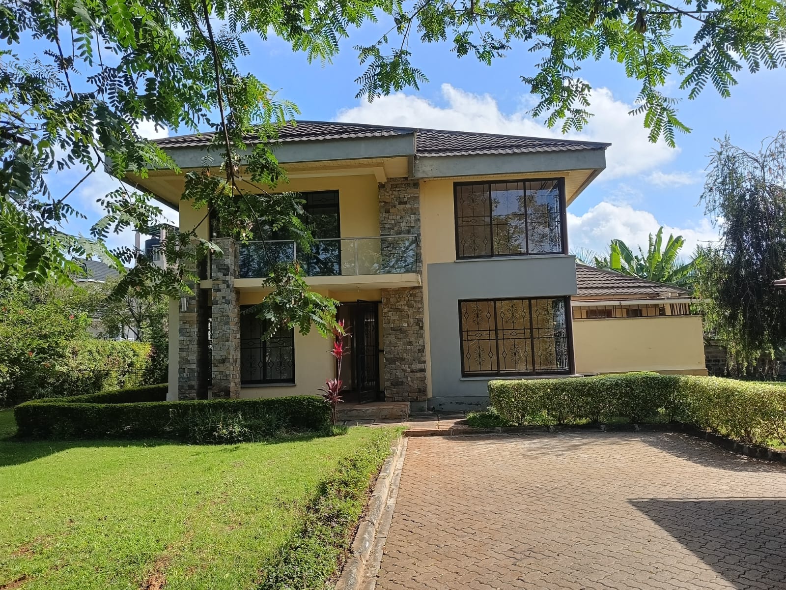 4br Townhouse, Ridgeways